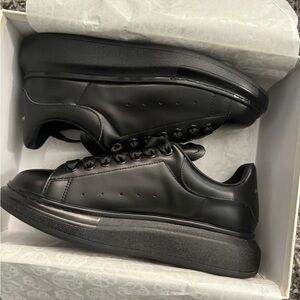 Brand new, they didn’t fit me I need some money back